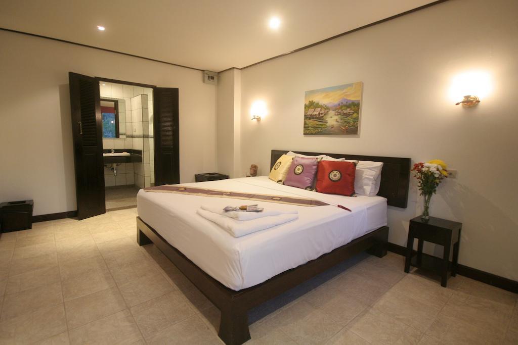 Karon Angus O'Tool'S Guesthouse חדר תמונה